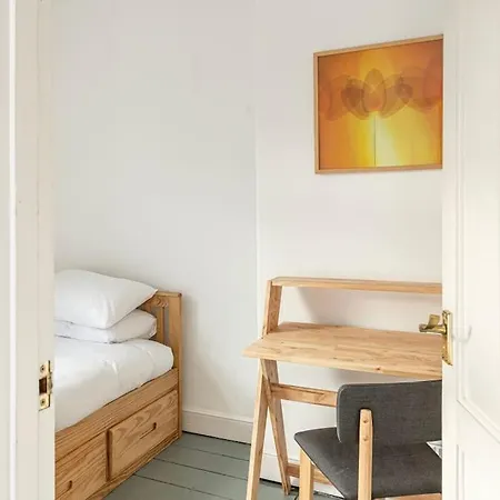 Two Bed House With Free Parking, Near Train St. Villa Bath Exterior photo